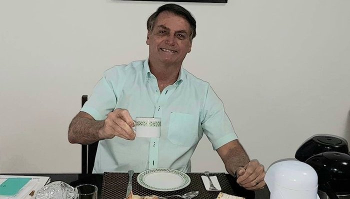 博索纳罗,确诊,口罩,起诉,羟氯喹,副作用,特朗普,原住民