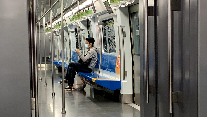 有外国乘客乘车不戴口罩，西安地铁回应