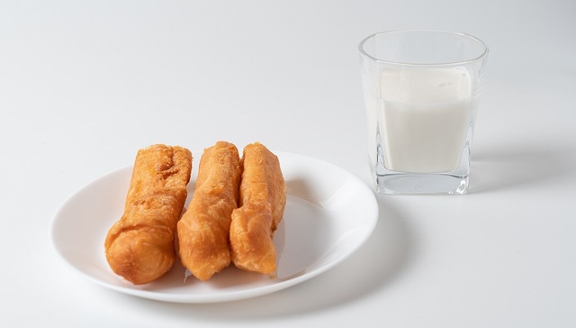 IPO雷达| 河南油条大王旗下公司要在A股上市，一年营收近9亿元，同业竞争是最大命门