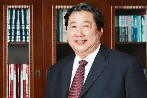 鲁花的家族掌门，是个没架子的老头