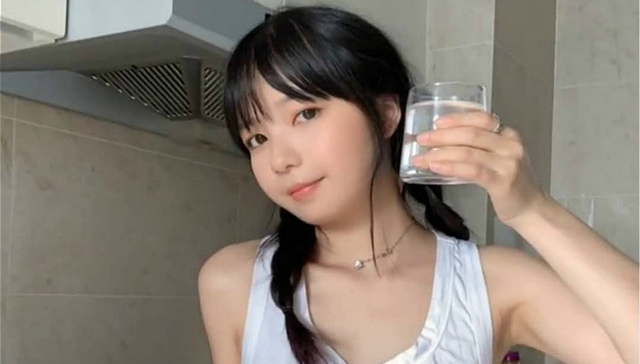 茶艺妆火了,现代年轻人为什么追求又纯又欲？