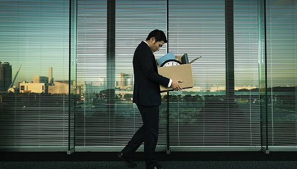 捷信消费金融一季度净利同比暴跌90%，三年缩岗5万人转型线上能否奏效？