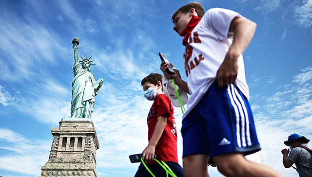 【图集】将脚印重新留在金字塔下：看全球旅游业如何回温