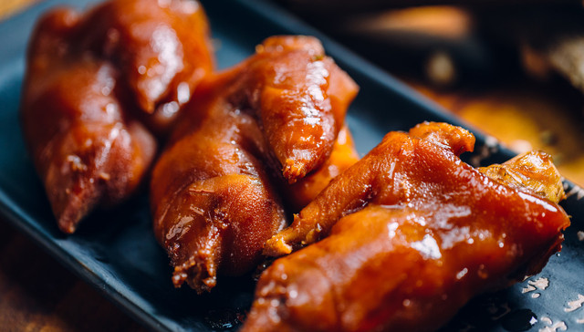 洋猪肉,猪蹄,进口,东莞海滩惊现猪蹄