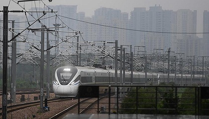 这趟“慢火车”，在秦巴山区穿梭了六十余年