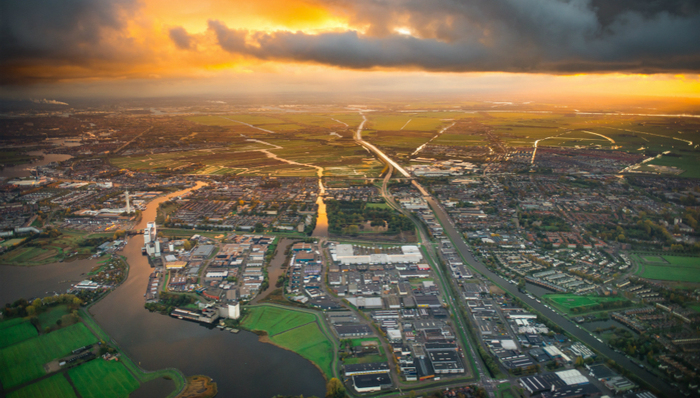 李嘉诚,房地产,长实集团,捂盘