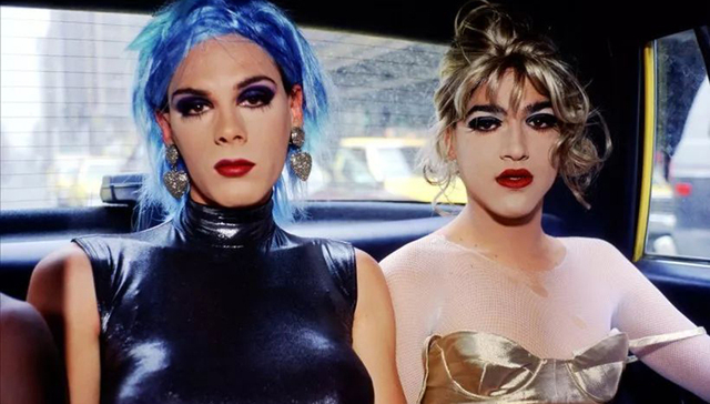 拍摄照片是触摸、爱抚我眼前这个人的一种行为 | 8月沪京展览推荐