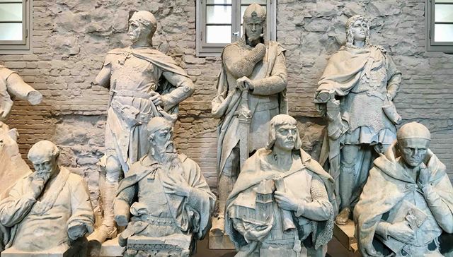 俾斯麦雕像的去与留：“历史有好有坏像人一样，并非所有争议之物都必须消失”