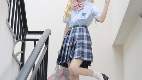 【特写】从少女到警察：JK制服的爆红与困境