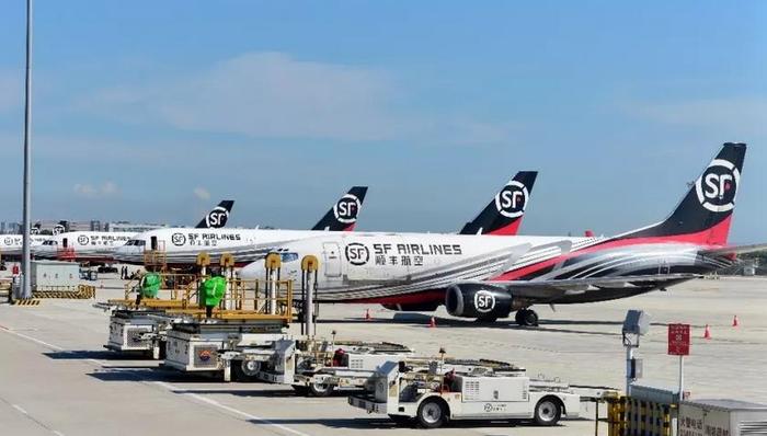 建机场、买飞机、培训飞行员，顺丰花式加码航空货运