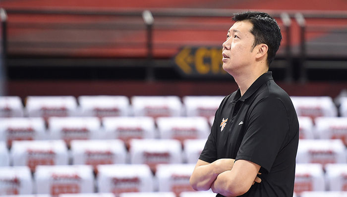 八一男篮未来存疑，25年起落见证CBA