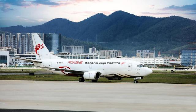 京东物流30亿元控股跨越速运：吴京曾代言，有“小顺丰”之称