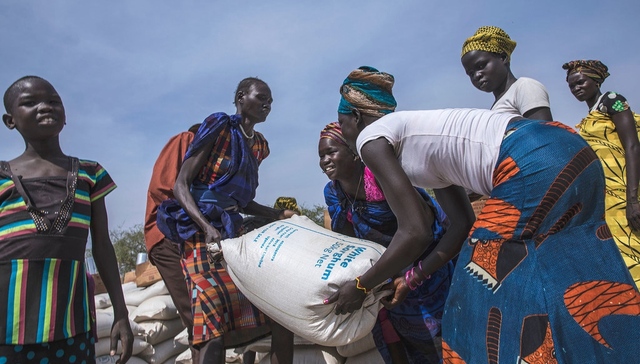 全球濒临50年来最严重粮食危机，贫困群体营养匮乏处境堪忧