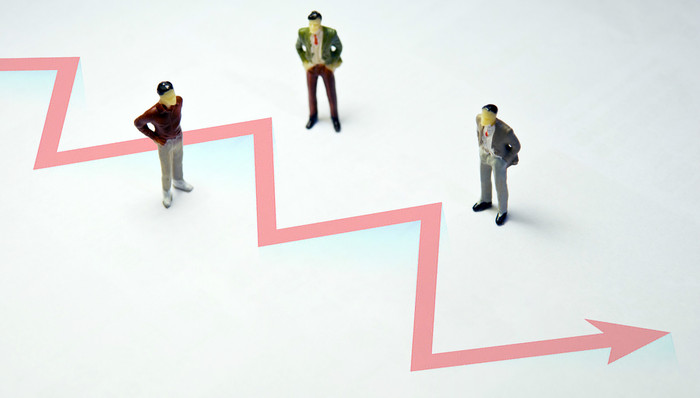 A股缩量猛攻，三大指数集体翻红，创业板止损六连跌涨近2%