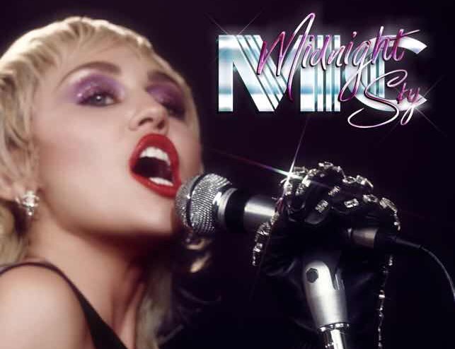 麦莉·塞勒斯和她的《Midnight Sky》：天灾无法预料，我没有理由按部就班