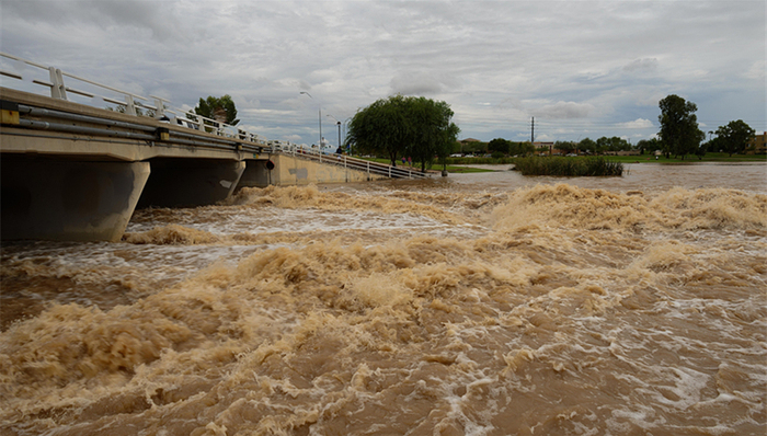 新金路,岷江电化,暴雨