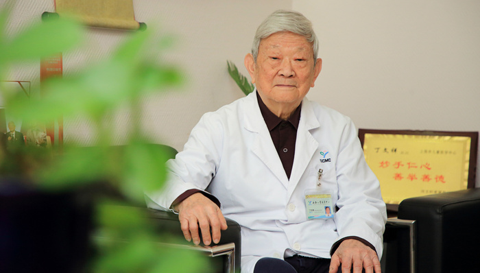 最美医生,丁文祥,门诊,中国医师节,儿科,瑞金医院,新华医院,心胸外科