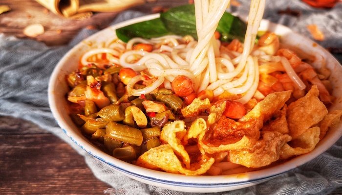 当你还嫌螺蛳粉臭的时候，它正在国外疯狂圈粉