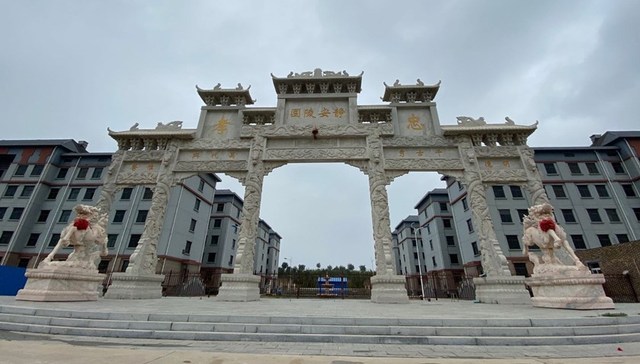 【调查】天津一公益骨灰堂变私人祠堂：每天卖100多套，开盘两月销售额上亿