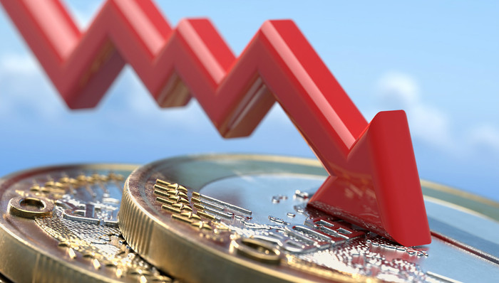 创业板注册制开板第二日速记：首批新股集体低开回调，康泰医学开盘跌逾30%