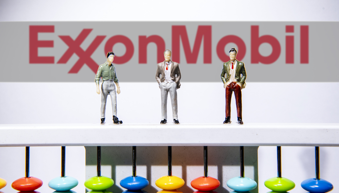 石油，股市，道琼斯指数