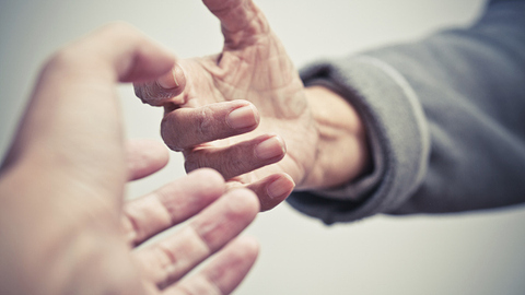 【深度】蚂蚁另类新生力量：携一亿用户破局，相互宝能否掀起一场保险革命？|解构蚂蚁③