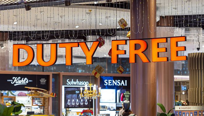 【深度】国际机场空荡荡，免税店的日子怎么过？