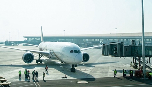 回国机票遭代理层层加价：经济舱最高炒至18万元 北京上海已成立专案组