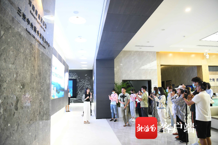 行走自贸区｜集聚发展动能打造开放新高地 央媒记者赞三亚未来可期