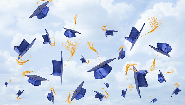 苹果找大学生用iPhone拍“好想回学校”短片，疫情下的学生有哪些难处？