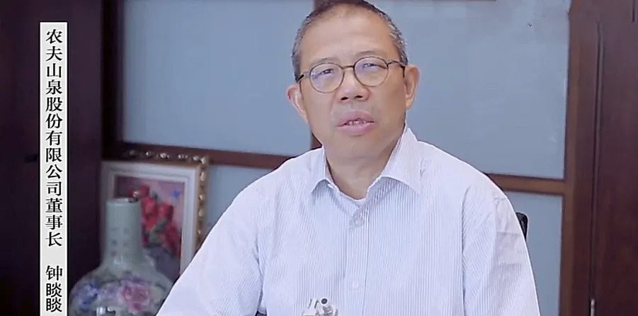 卖酱油的终于被卖水的赶超了，农夫山泉的成功给了我们三点启示