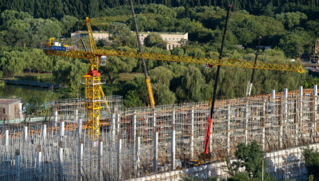 长江商学院教授：庞大基建投资能否收回成本是个“大问题”