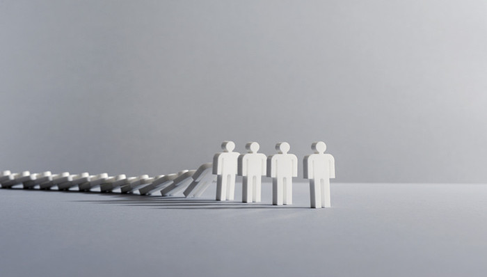 财说| 六氟磷酸锂价格上涨，但这救不了市值下跌近七成的多氟多