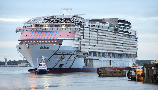 中国母港首航目标不变，皇家加勒比“海洋奇迹号”浮出水面
