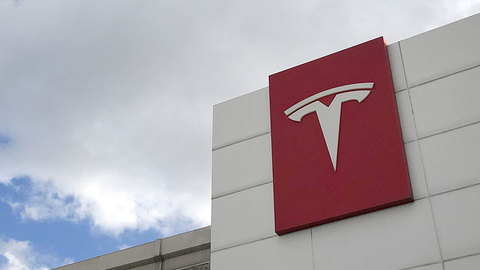 车辆失控造成2死6伤？特斯拉回应称：车辆没有发生故障，积极配合各方调查