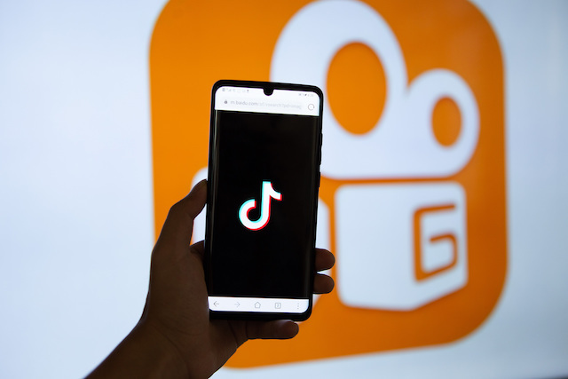 快手和抖音越长越像，背后是盯上了信息流广告的蛋糕