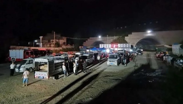 广西乐业隧道塌方尚未发现生命迹象，9名被困者年龄最大57岁