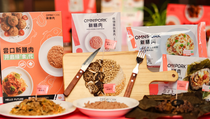 OmniPork新膳肉首次入驻线下商超，奔富推红酒包「上下」特别设计款 | 美食情报
