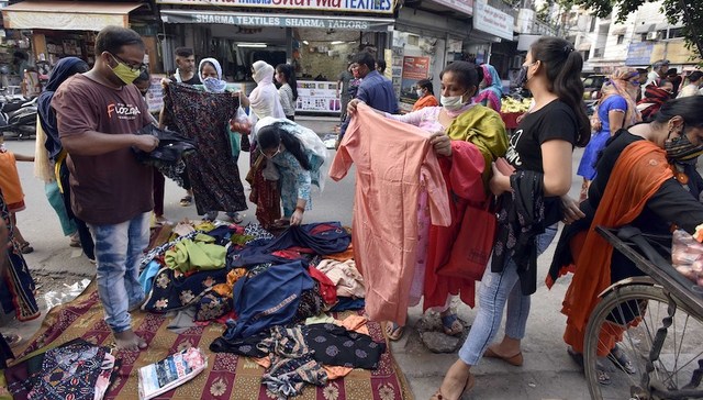 印度新冠确诊突破500万，疫情击碎脆弱中产梦