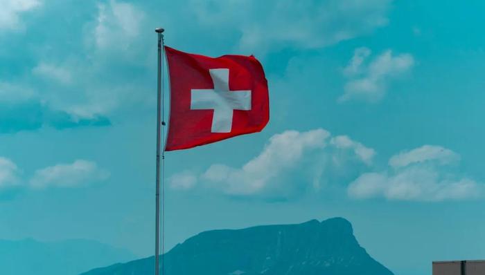 传全球最大财富管理机构瑞银和瑞信正在考虑合并