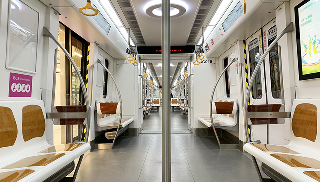 西安地铁回应摆拍宣传事件：道歉，并深刻反思形式主义问题