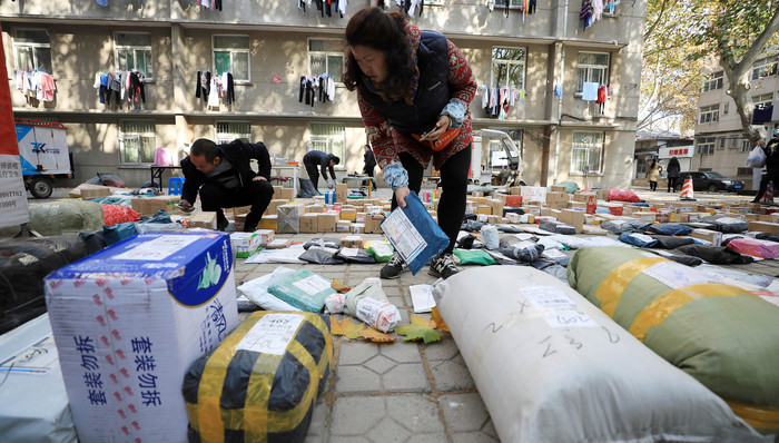 1年600亿包裹跑出A股首家快递包装上市公司，去年营收达10亿元