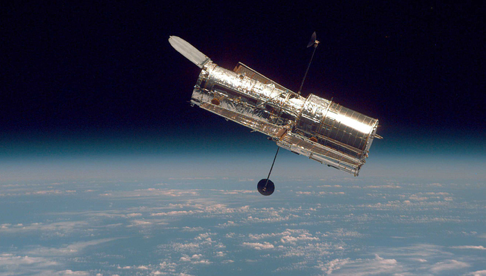 财说| 华为哈勃第一股思瑞浦首日大涨77%，业绩高增长持续性待考