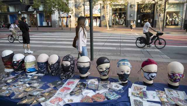 美国新冠病亡数近20万，特朗普给自己打了个“A+”