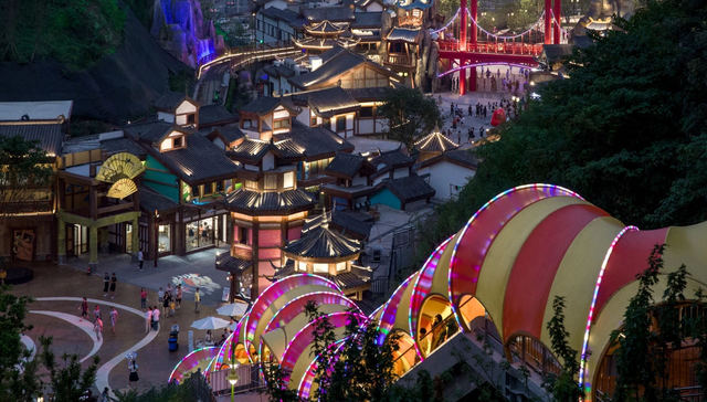 重庆新晋网红打卡地开业，融创文旅版图继续扩大