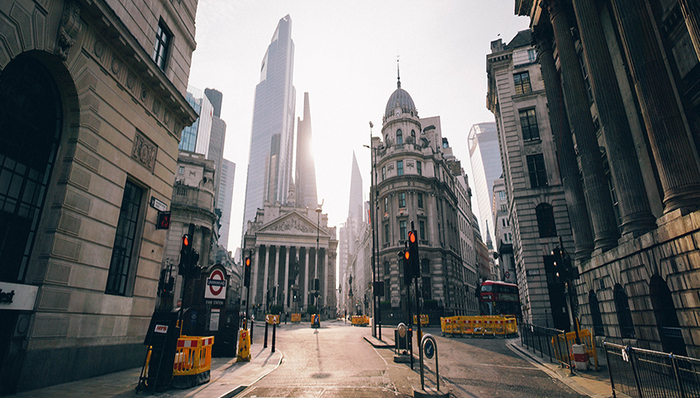 国寿举牌工行H股、平安抄底汇丰，险资频繁增持银行股释放出什么信号？