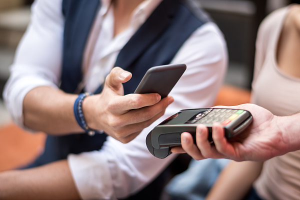 【深度】7亿人拿出手机扫一扫，“国民应用”支付宝养成记  | 解构蚂蚁④