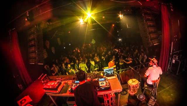 新冠下的全球城市与产业互动