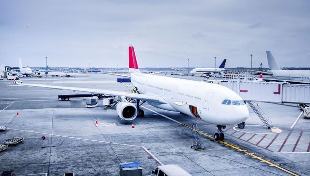 龙江航空今日拍卖，最高出价已至3.32亿元