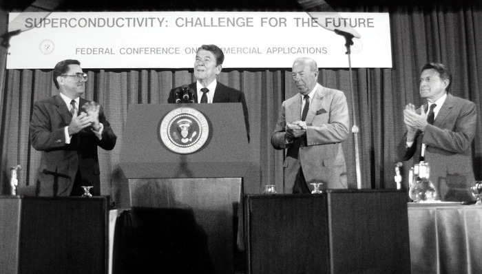 美国政治,书评,保守主义,右翼,里根